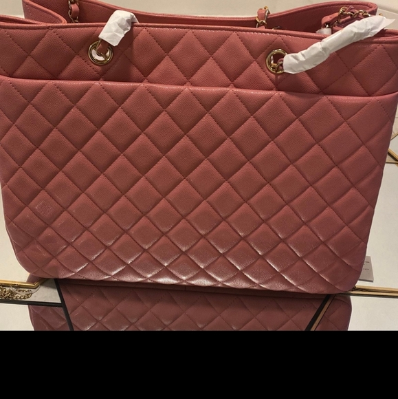 NEW- CHANEL Caviar Leather Large Tote Bag - Picture 11 of 16